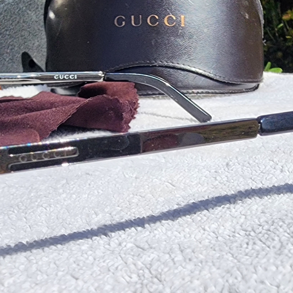 Gucci Sunglasses - Picture 3 of 6